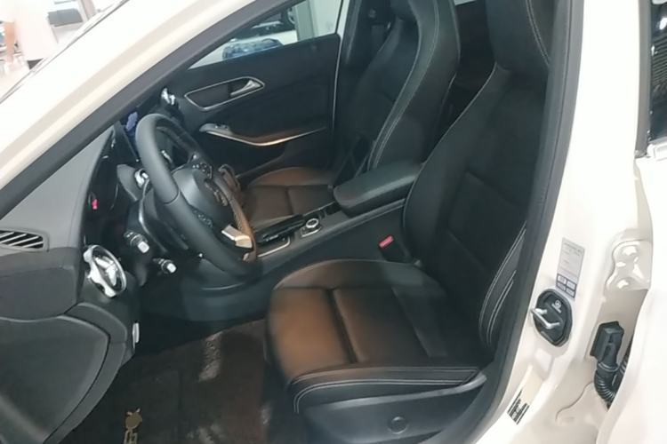 Used Mercedes-Benz GLA 2018 GLA 200 Fashion Model Left Front Seat