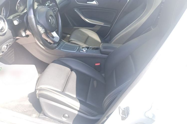 Used Mercedes-Benz GLA 2018 GLA 200 Sport Edition Left Front Seat