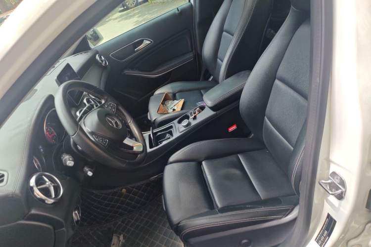Used Mercedes-Benz GLA 2018 GLA 200 Fashion Model Left Front Seat