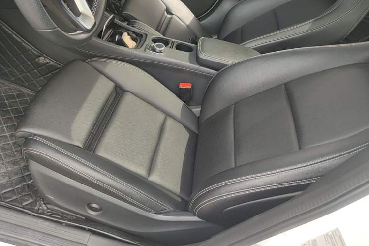 Used Mercedes-Benz GLA 2018 GLA 200 Sport Edition Left Front Seat