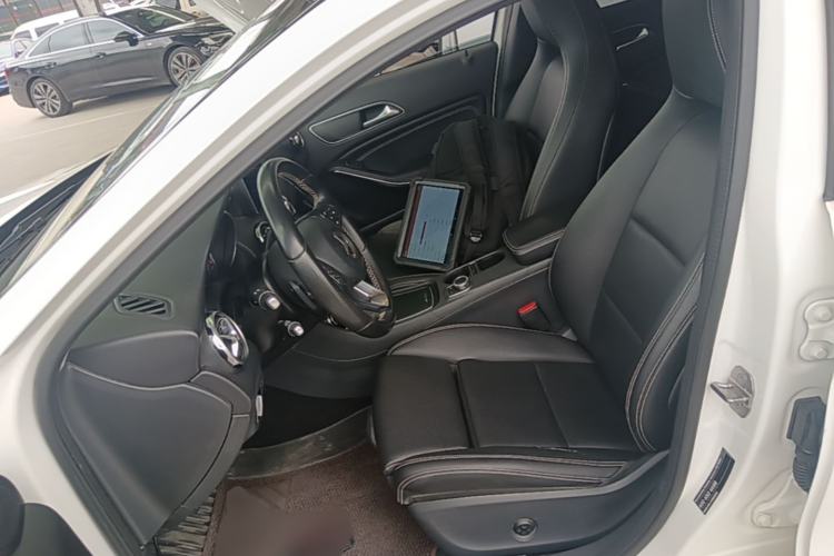 Used Mercedes-Benz GLA 2018 GLA 200 Sport Edition Left Front Seat
