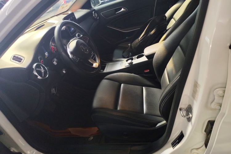 Used Mercedes-Benz GLA 2018 GLA 200 Sport Edition Left Front Seat