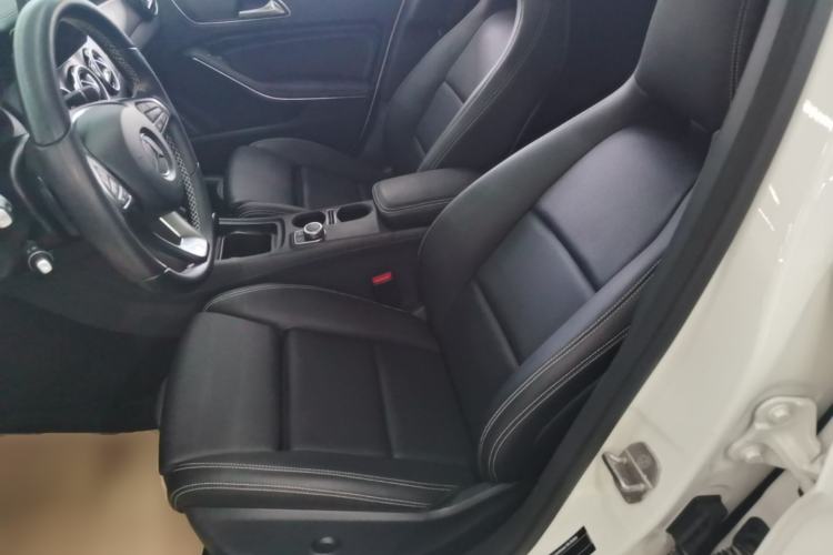 Used Mercedes-Benz GLA 2018 GLA 200 Fashion Model Left Front Seat