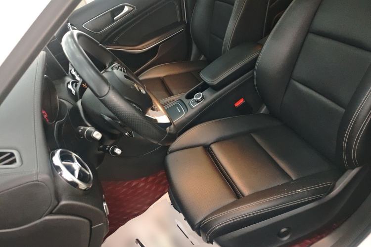 Used Mercedes-Benz GLA 2018 GLA 200 Fashion Model Left Front Seat