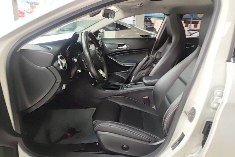 Used Mercedes-Benz GLA 2018 GLA 200 Sport Edition Left Front Seat