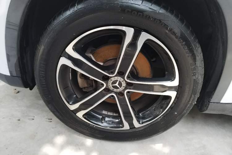 Used Mercedes-Benz GLA 2018 GLA 200 Fashion Model Left Front Wheel Hub