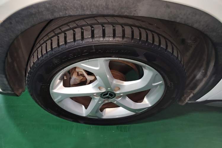 Used Mercedes-Benz GLA 2018 GLA 200 Sport Edition Left Front Wheel Hub
