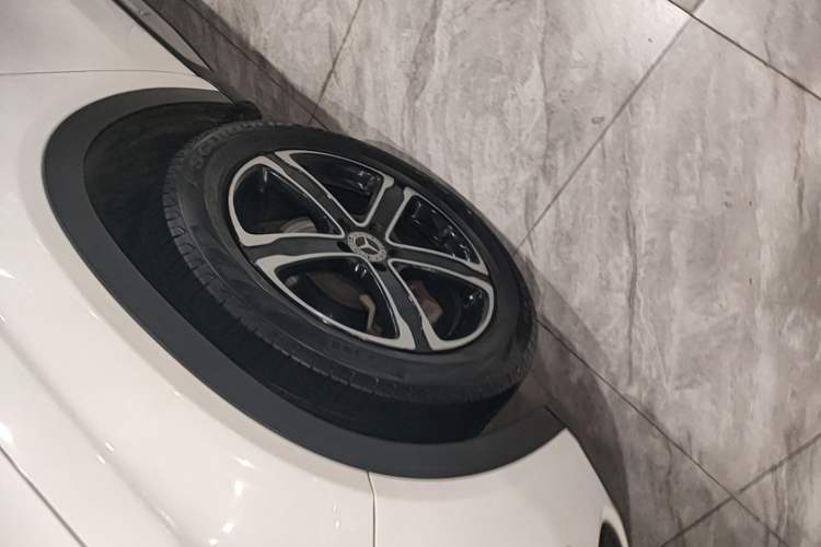 Used Mercedes-Benz GLA 2018 GLA 200 Fashion Model Left Front Wheel Hub