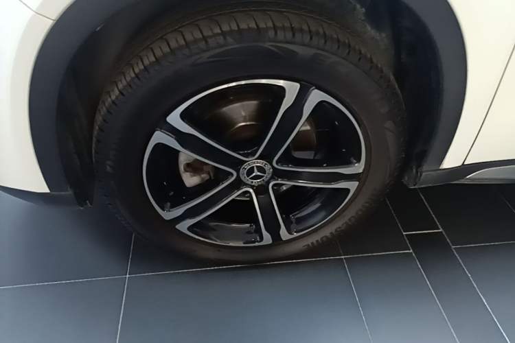 Used Mercedes-Benz GLA 2018 GLA 200 Fashion Model Left Front Wheel Hub