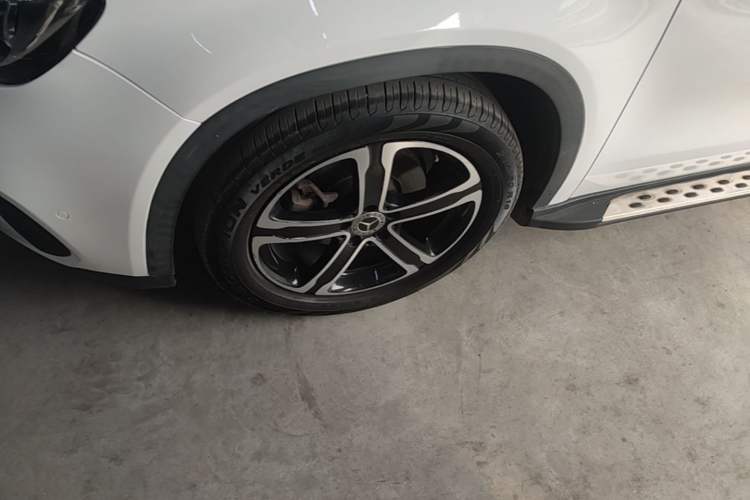 Used Mercedes-Benz GLA 2018 GLA 200 Fashion Model Left Front Wheel Hub