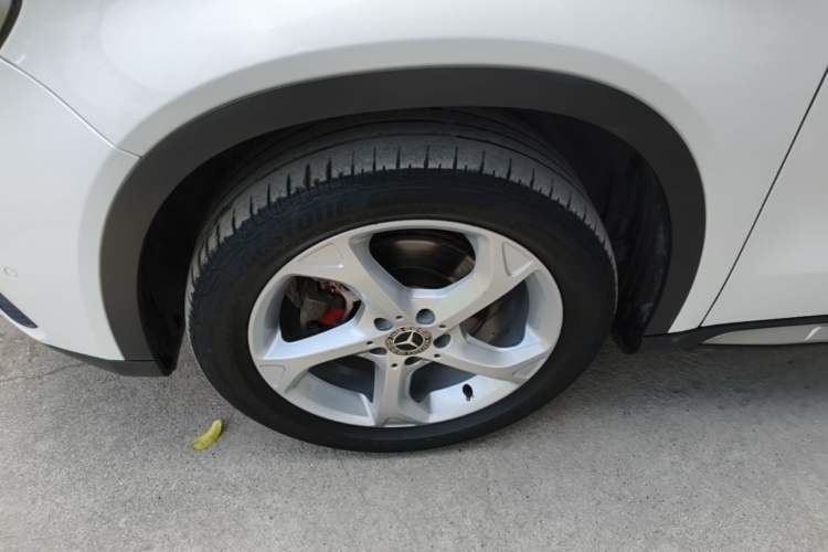 Used Mercedes-Benz GLA 2018 GLA 200 Sport Edition Left Front Wheel Hub