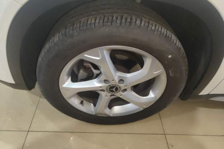 Used Mercedes-Benz GLA 2018 GLA 200 Sport Edition Left Front Wheel Hub