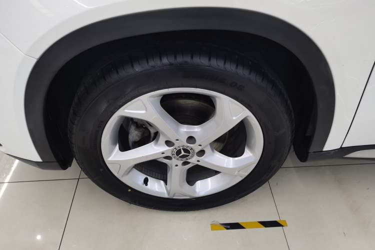 Used Mercedes-Benz GLA 2018 GLA 200 Sport Edition Left Front Wheel Hub