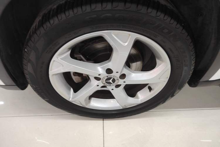 Used Mercedes-Benz GLA 2018 GLA 200 Sport Edition Left Front Wheel Hub