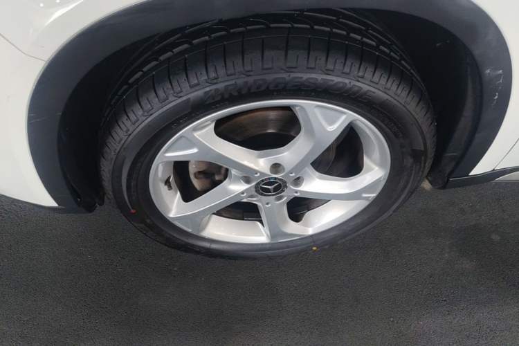 Used Mercedes-Benz GLA 2018 GLA 200 Sport Edition Left Front Wheel Hub