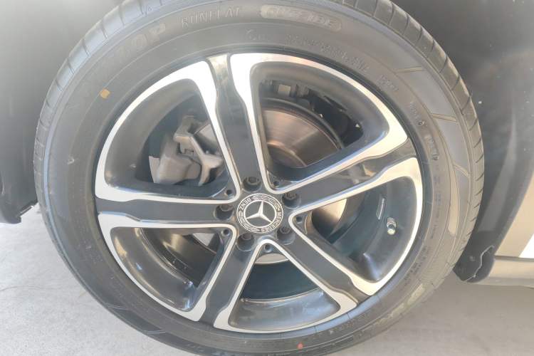 Used Mercedes-Benz GLA 2018 GLA 200 Fashion Model Left Front Wheel Hub
