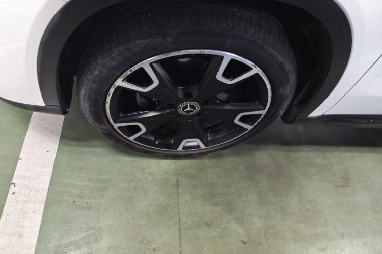 Used Mercedes-Benz GLA 2018 GLA 220 4MATIC Sport Edition Left Front Wheel Hub