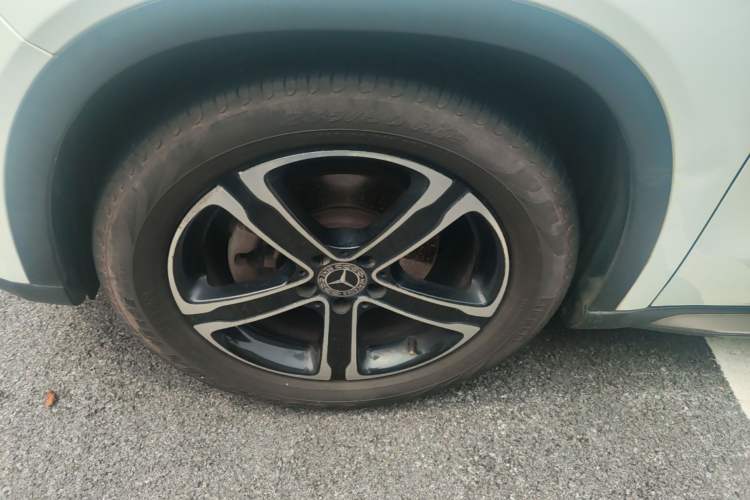 Used Mercedes-Benz GLA 2018 GLA 200 Fashion Model Left Front Wheel Hub