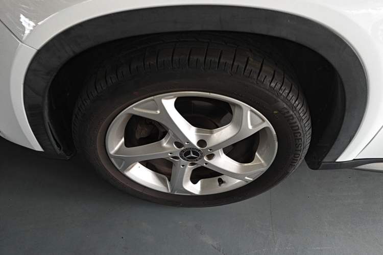 Used Mercedes-Benz GLA 2018 GLA 200 Sport Edition Left Front Wheel Hub
