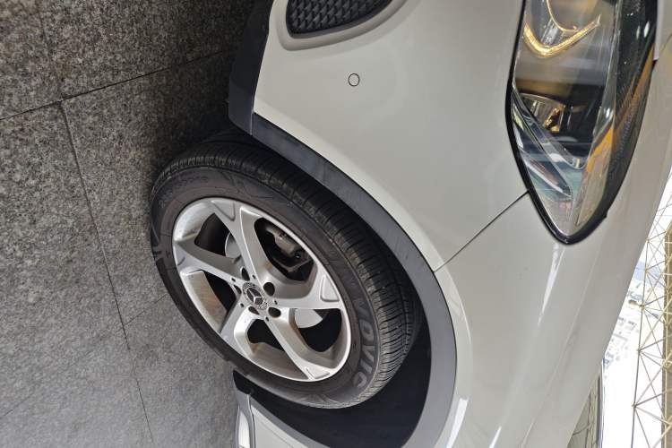 Used Mercedes-Benz GLA 2018 GLA 200 Sport Edition Left Front Wheel Hub