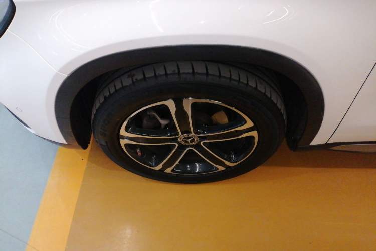 Used Mercedes-Benz GLA 2018 GLA 200 Fashion Model Left Front Wheel Hub