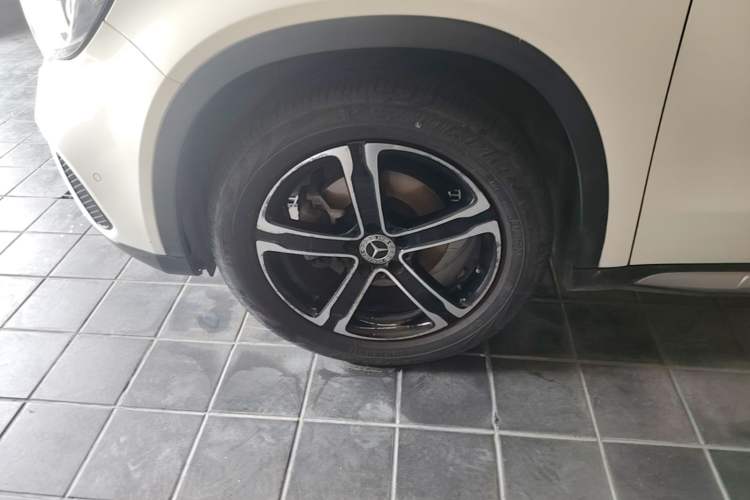 Used Mercedes-Benz GLA 2018 GLA 200 Fashion Model Left Front Wheel Hub