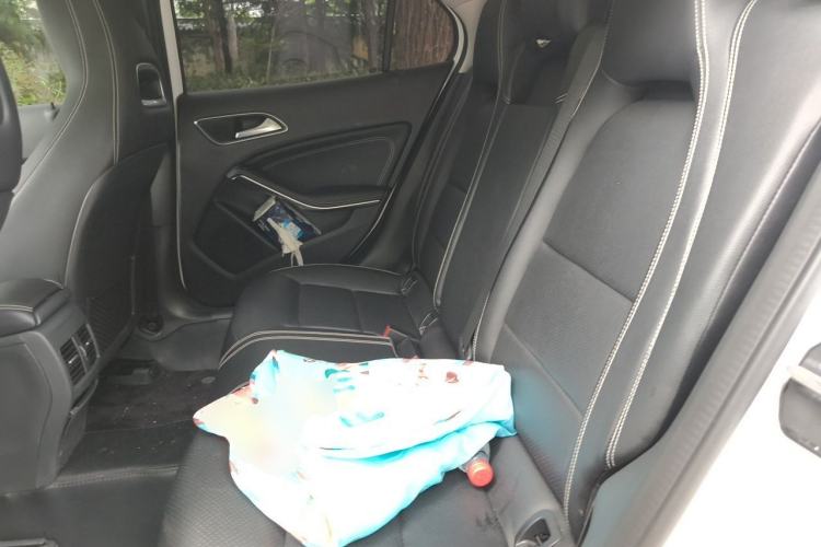 Used Mercedes-Benz GLA 2018 GLA 200 Fashion Model Left Rear Seat