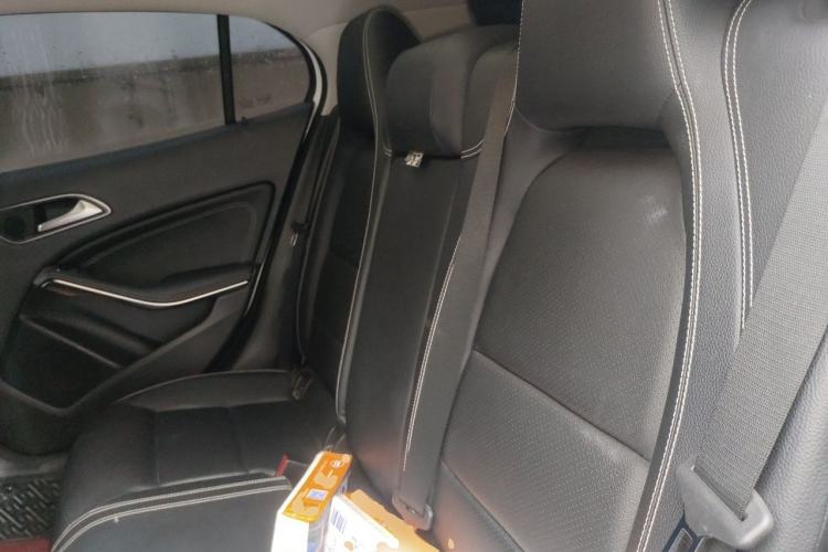 Used Mercedes-Benz GLA 2018 GLA 200 Fashion Model Left Rear Seat