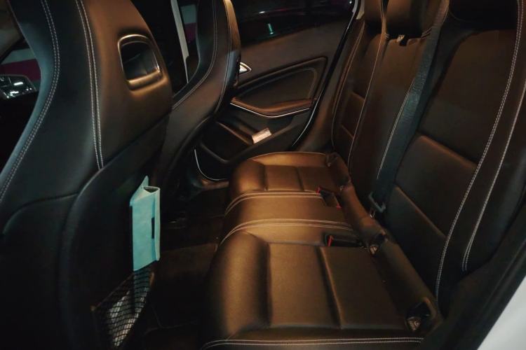Used Mercedes-Benz GLA 2018 GLA 200 Fashion Model Left Rear Seat