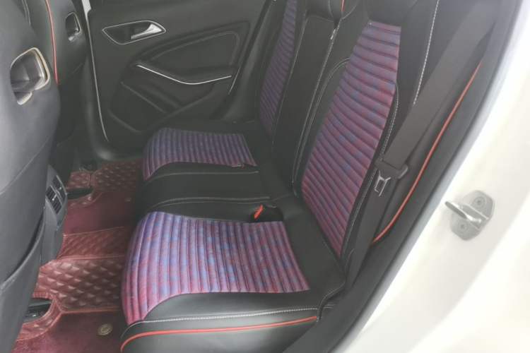 Used Mercedes-Benz GLA 2018 GLA 200 Sport Edition Left Rear Seat
