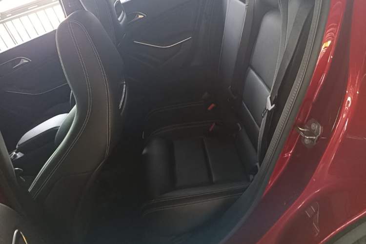 Used Mercedes-Benz GLA 2018 GLA 200 Sport Edition Left Rear Seat