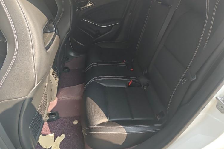 Used Mercedes-Benz GLA 2018 GLA 200 Fashion Model Left Rear Seat