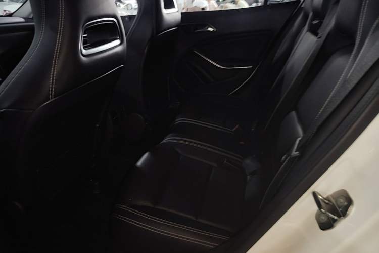 Used Mercedes-Benz GLA 2018 GLA 200 Sport Edition Left Rear Seat