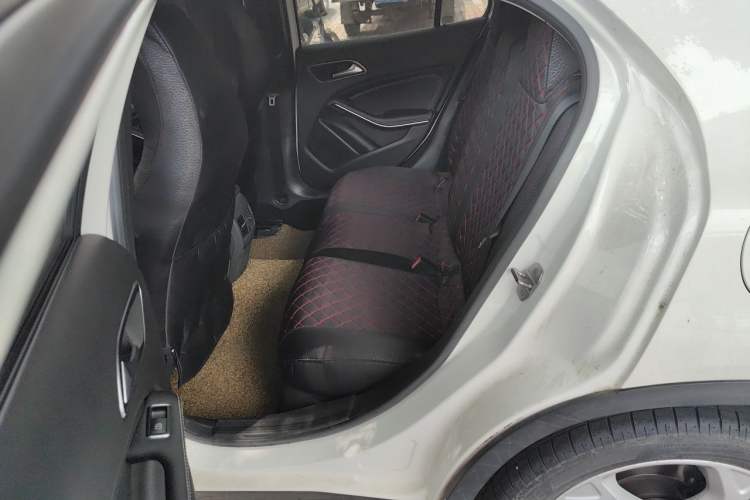 Used Mercedes-Benz GLA 2018 GLA 200 Sport Edition Left Rear Seat