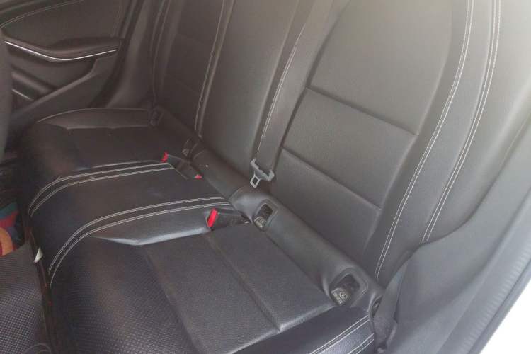 Used Mercedes-Benz GLA 2018 GLA 200 Fashion Model Left Rear Seat
