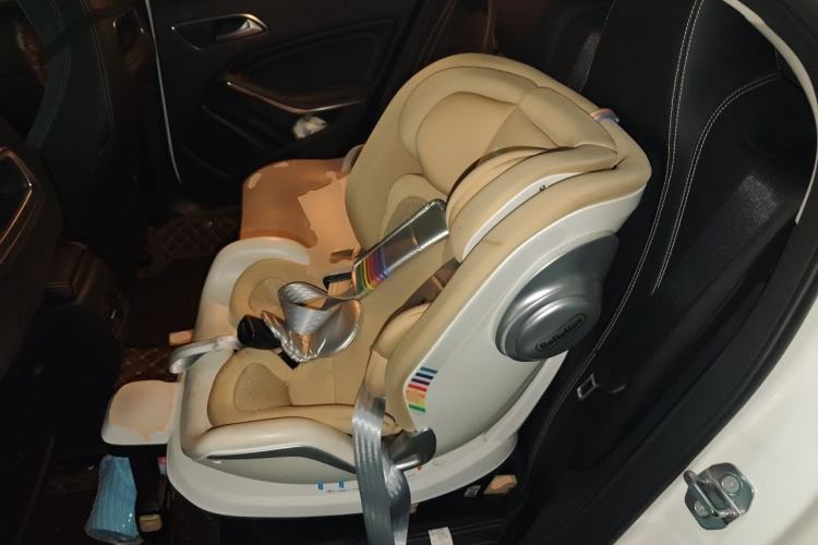 Used Mercedes-Benz GLA 2018 GLA 200 Fashion Model Left Rear Seat
