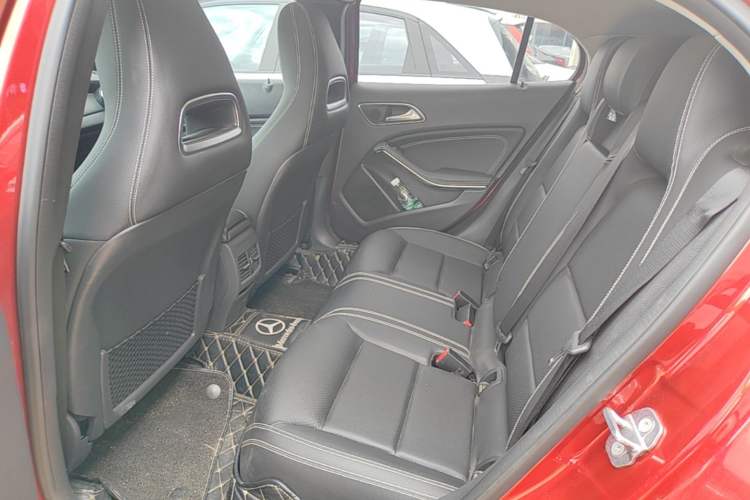 Used Mercedes-Benz GLA 2018 GLA 200 Sport Edition Left Rear Seat