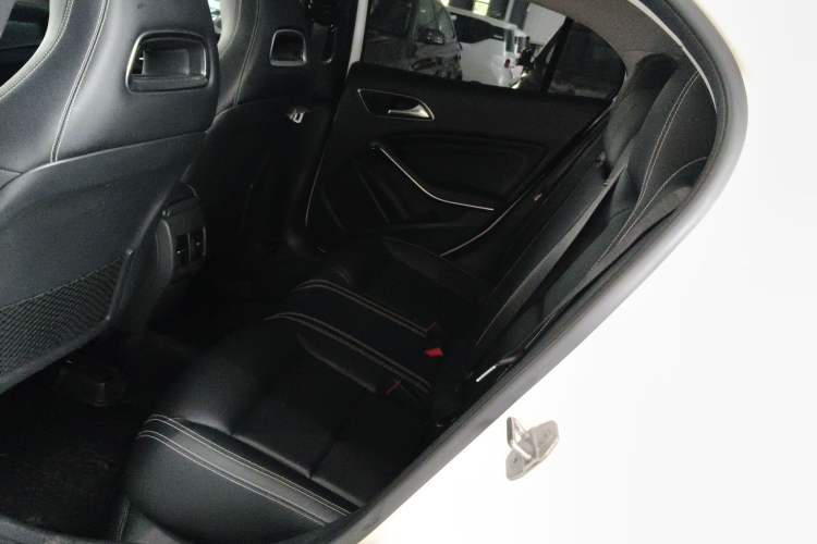Used Mercedes-Benz GLA 2018 GLA 220 4MATIC Sport Edition Left Rear Seat