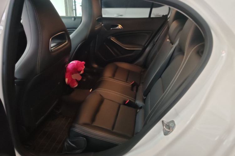 Used Mercedes-Benz GLA 2018 GLA 200 Sport Edition Left Rear Seat
