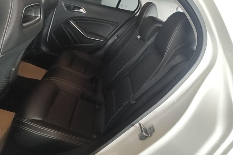 Used Mercedes-Benz GLA 2018 GLA 200 Fashion Model Left Rear Seat