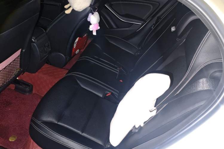 Used Mercedes-Benz GLA 2018 GLA 200 Fashion Model Left Rear Seat
