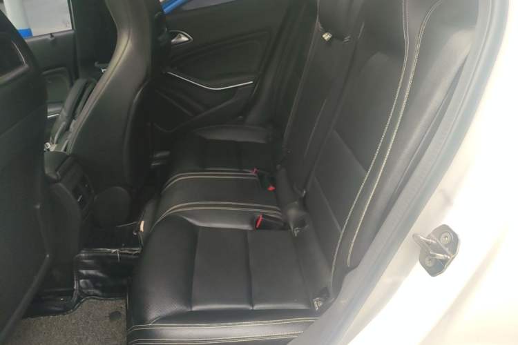 Used Mercedes-Benz GLA 2018 GLA 200 Fashion Model Left Rear Seat