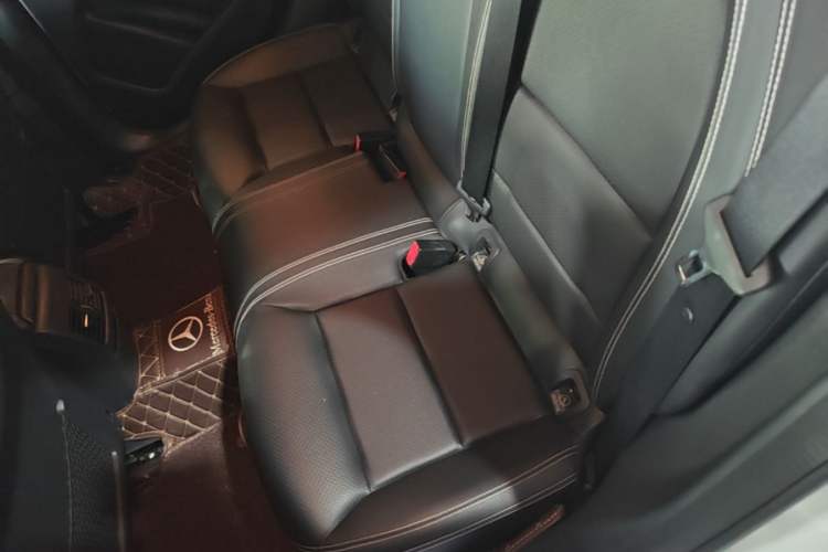 Used Mercedes-Benz GLA 2018 GLA 200 Sport Edition Left Rear Seat