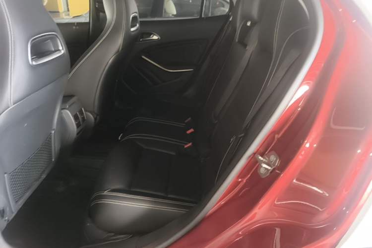 Used Mercedes-Benz GLA 2018 GLA 200 Sport Edition Left Rear Seat