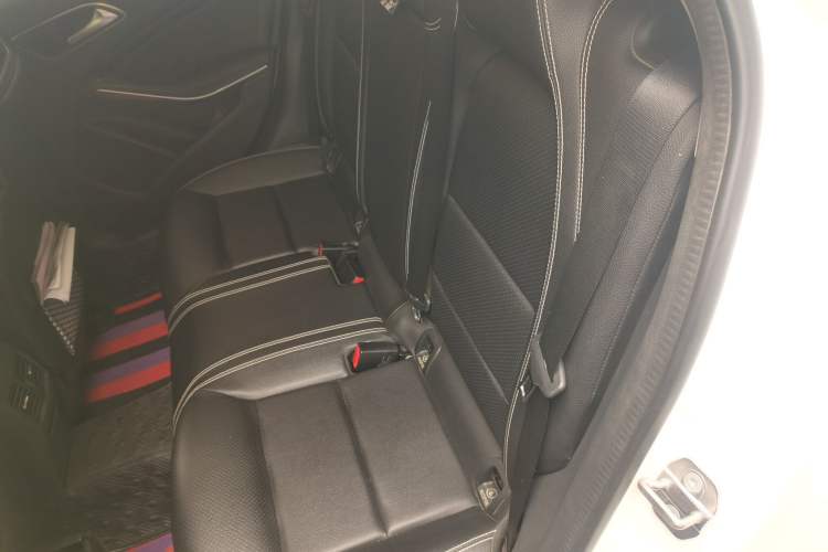 Used Mercedes-Benz GLA 2018 GLA 200 Fashion Model Left Rear Seat