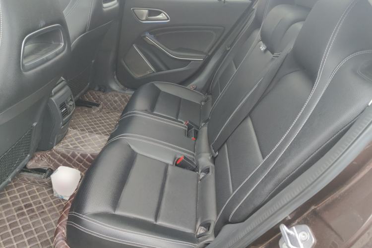 Used Mercedes-Benz GLA 2018 GLA 200 Fashion Model Left Rear Seat