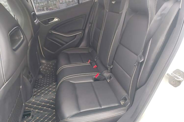 Used Mercedes-Benz GLA 2018 GLA 200 Sport Edition Left Rear Seat