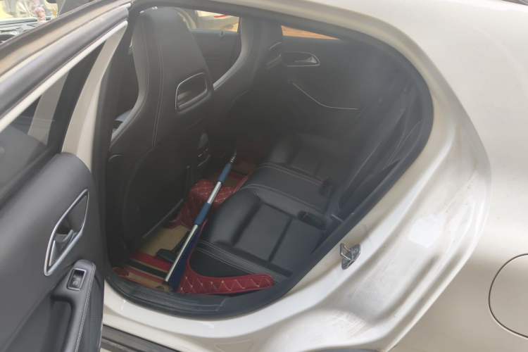 Used Mercedes-Benz GLA 2018 GLA 200 Sport Edition Left Rear Seat