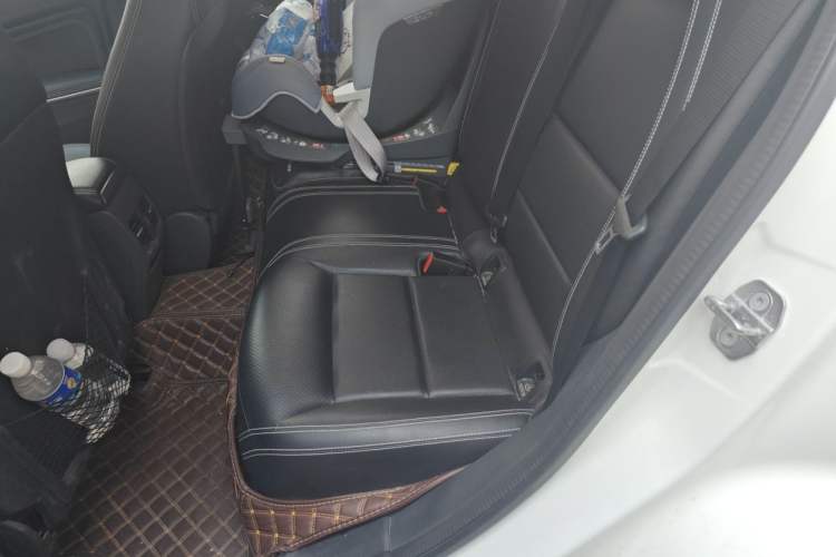 Used Mercedes-Benz GLA 2018 GLA 200 Fashion Model Left Rear Seat