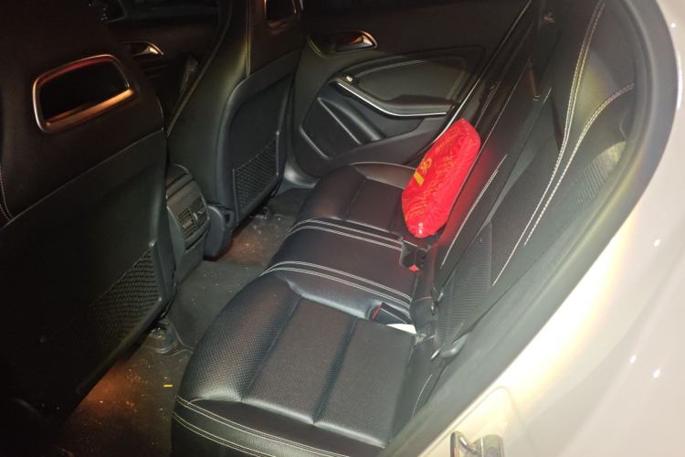 Used Mercedes-Benz GLA 2018 GLA 200 Fashion Model Left Rear Seat